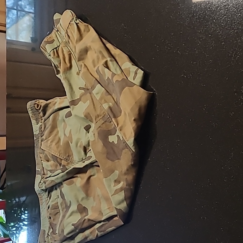 Levi's Unisex Camouflage Track Pant